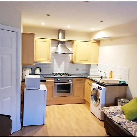 Pinfold Court Apartments Knowsley Dış mekan fotoğraf